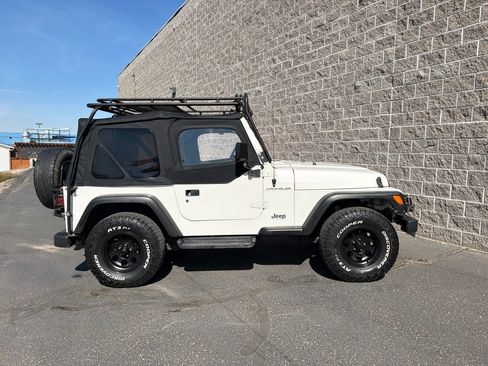 Used 1997 Jeep Wrangler SE AWD/4WD image 2