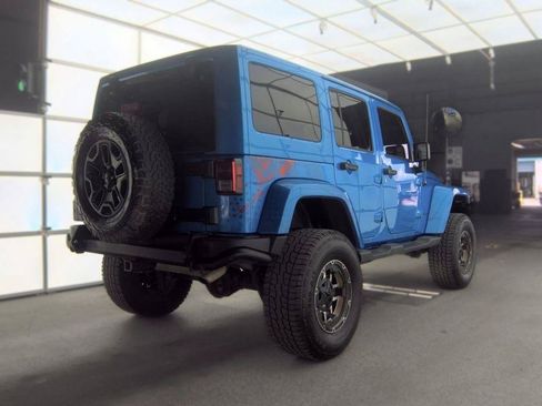 Used 2016 Jeep Wrangler Unlimited Sahara AWD/4WD image 8
