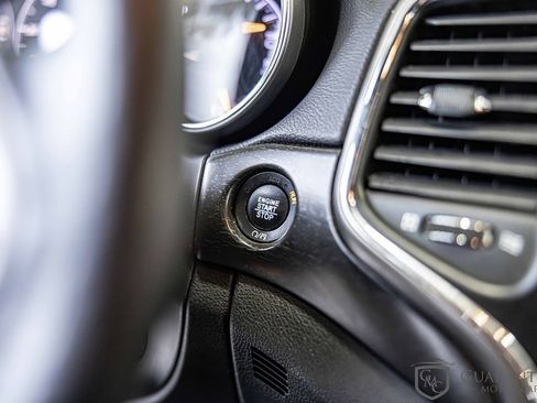 Used 2017 Jeep Grand Cherokee Altitude image 25