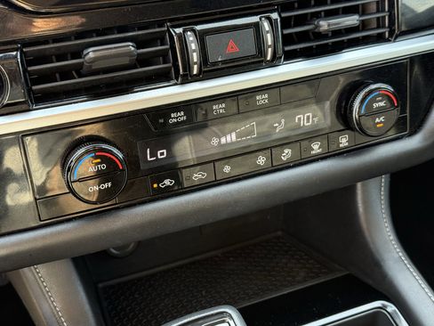 Used 2022 Nissan Pathfinder S image 20