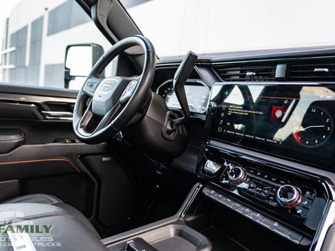 Used 2024 GMC Sierra 2500 AT4 w/ AT4 Preferred Package image 35