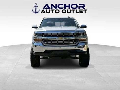 Used 2018 Chevrolet Silverado 1500 LT image 2