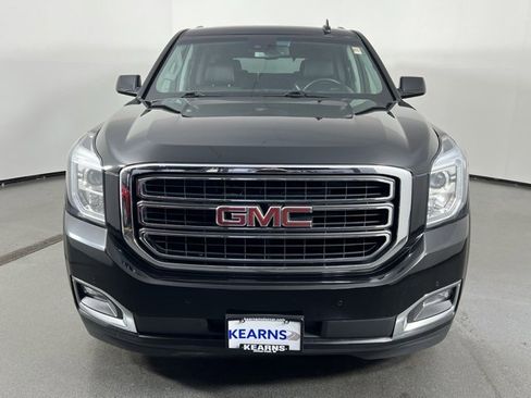 Used 2019 GMC Yukon SLT image 3