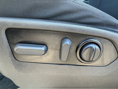 Used 2022 Chevrolet Silverado 1500 LT Trail Boss w/ Convenience Package II image 10