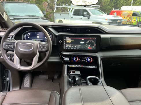 Certified 2025 GMC Sierra 1500 Denali w/ Technology Package image 28