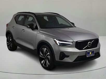 Certified 2026 Volvo XC40 B5 Ultra w/ Climate Package