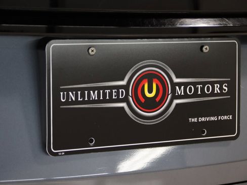 Used 2020 Land Rover Range Rover Velar R-Dynamic S image 4