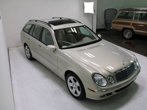 Used 2006 Mercedes-Benz E 500 4MATIC Wagon image 12
