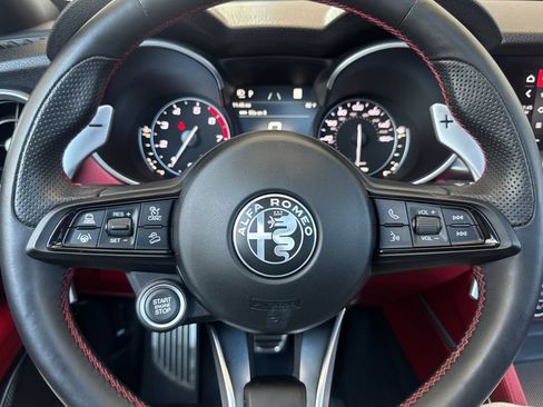 Used 2021 Alfa Romeo Stelvio Ti Sport AWD/4WD image 23