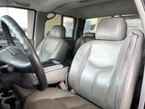 Used 2006 Chevrolet Silverado 1500 LT w/ Light Duty Power Package RWD image 36