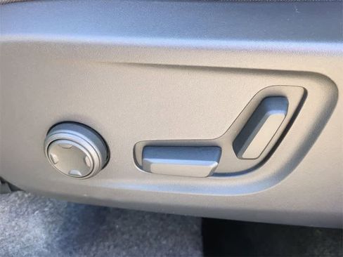 Used 2026 Volvo XC40 B5 Plus w/ Protection Package Premier image 16