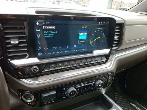 Used 2023 Chevrolet Silverado 1500 LTZ w/ LTZ Premium Package image 14