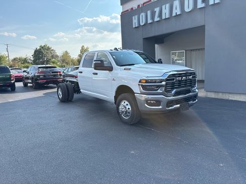 New 2026 RAM 3500 Tradesman w/ Chrome Appearance Group image 2