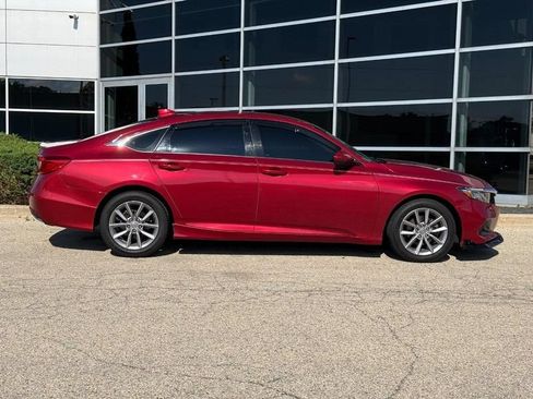 Used 2021 Honda Accord LX image 2