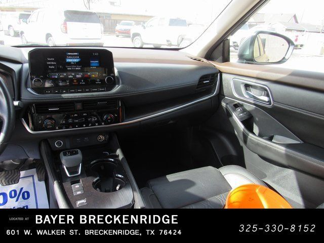 Used 2021 Nissan Rogue Platinum FWD image 36