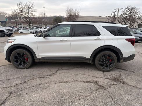 Used 2020 Ford Explorer ST w/ ST Street Pack image 9