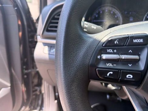 Used 2020 Hyundai Elantra SEL w/ Cargo Package (C1) FWD image 11