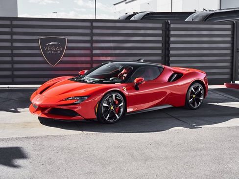 Used 2023 Ferrari SF90 Stradale AWD/4WD image 5