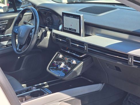 Certified 2022 Lincoln Corsair AWD w/ Premium Package image 7