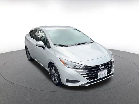 Used 2025 Nissan Versa SV w/ Trunk Package image 3