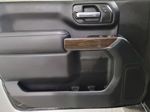 Used 2022 GMC Sierra 3500 SLE w/ SLE Convenience Package image 8