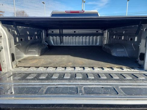 Used 2022 Chevrolet Silverado 2500 Custom w/ Custom Convenience Package image 6