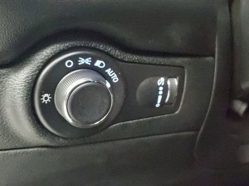 Used 2024 Dodge Durango GT image 25