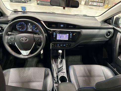 Used 2017 Toyota Corolla L image 11