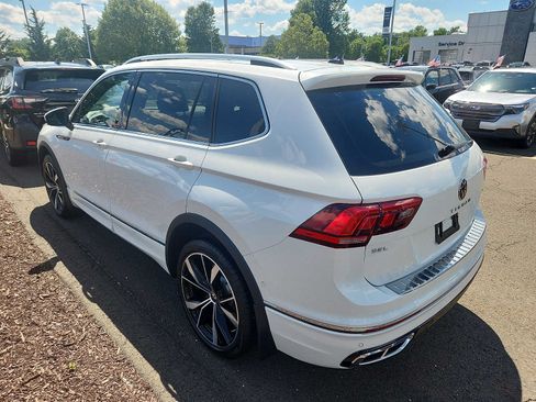 Used 2024 Volkswagen Tiguan SEL R-Line AWD/4WD image 4