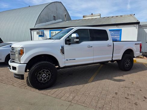 Used 2018 Ford F250 Platinum w/ Platinum Ultimate Package AWD/4WD image 1