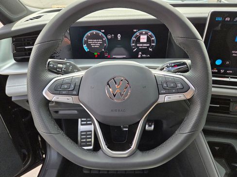 New 2026 Volkswagen Tiguan SE R-Line AWD/4WD image 10