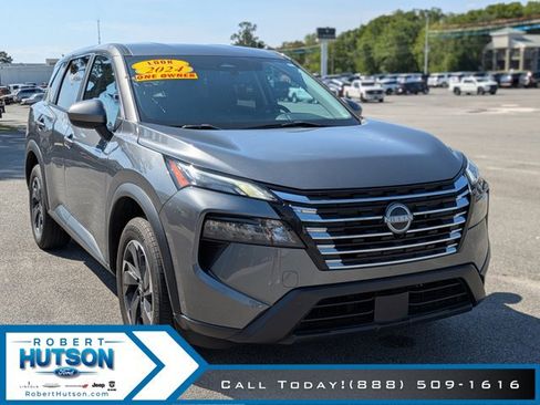 Used 2024 Nissan Rogue SV AWD/4WD image 4
