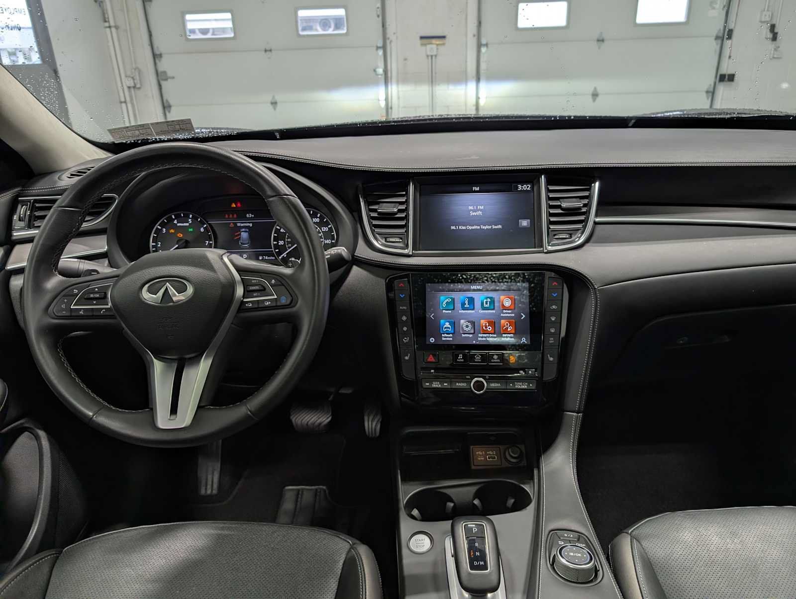 Used 2023 INFINITI QX50 Luxe AWD/4WD image 18