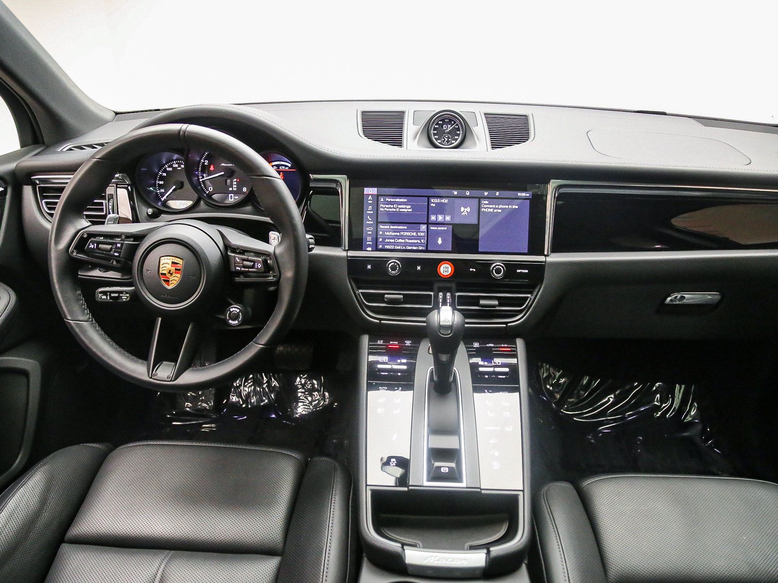 Certified 2026 Porsche Macan Turbo AWD/4WD image 12