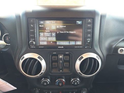 Used 2013 Jeep Wrangler Unlimited Rubicon w/ Dual Top Group AWD/4WD image 20