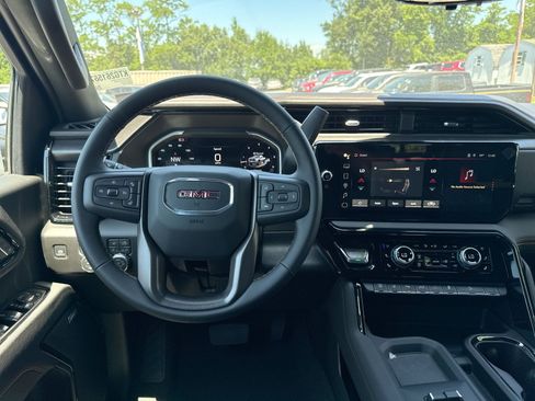 New 2026 GMC Sierra 2500 AT4 w/ Technology Package AWD/4WD image 7