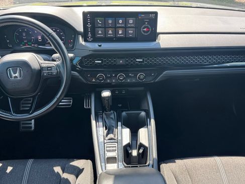 Used 2025 Honda Accord Sport image 34