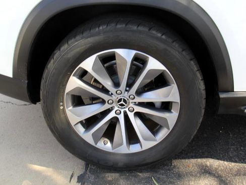 Used 2020 Mercedes-Benz GLE 350 w/ Premium Package image 31