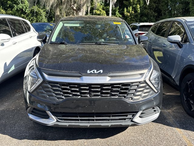 Used 2023 Kia Sportage LX FWD image 2