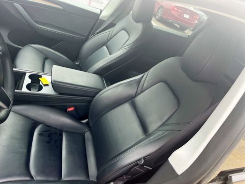 Used 2023 Tesla Model Y Long Range image 18