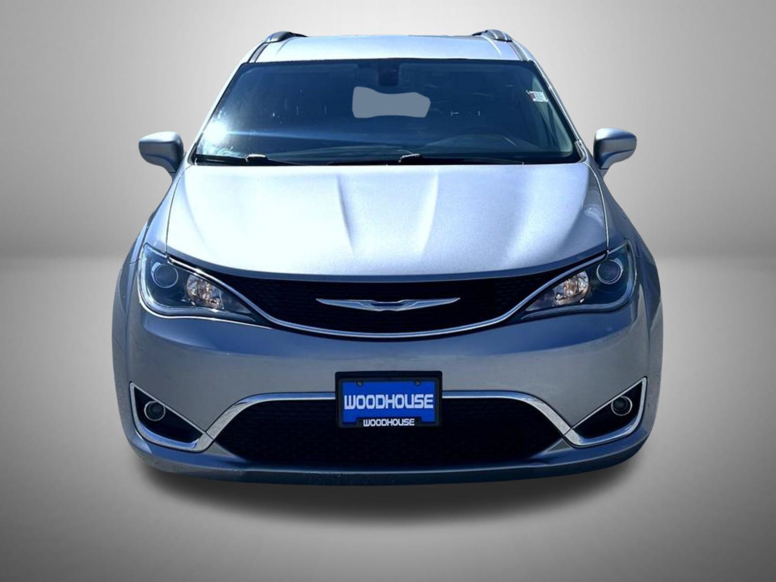 Used 2018 Chrysler Pacifica Touring-L Plus FWD image 3