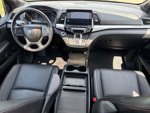 Used 2023 Honda Odyssey Sport image 11