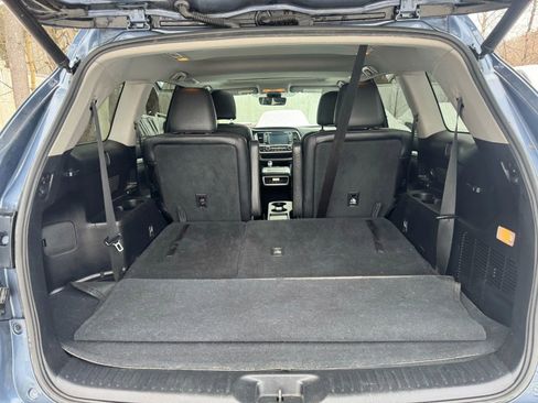 Used 2017 Toyota Highlander XLE image 26