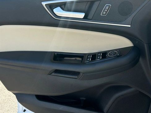 Used 2019 Ford Edge SEL w/ Equipment Group 201A image 16