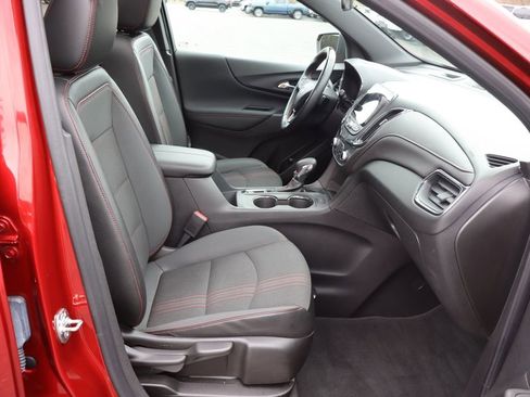 Used 2024 Chevrolet Equinox RS FWD image 19