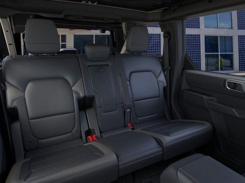 New 2025 Ford Bronco Outer Banks image 12