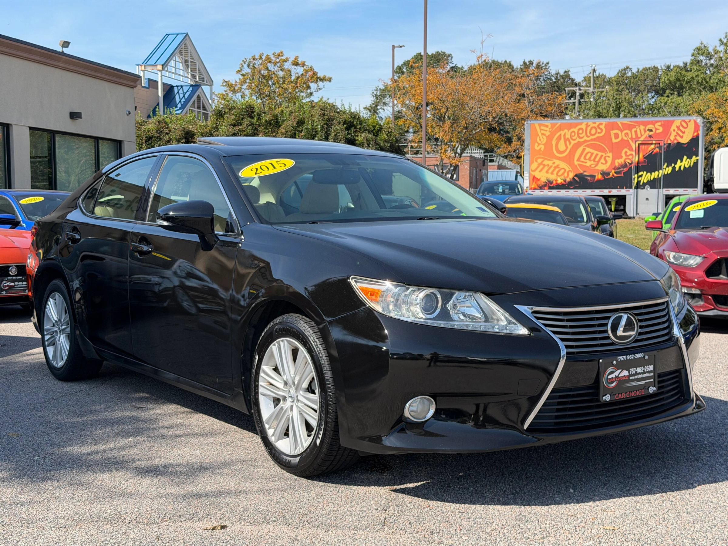 Used 2015 Lexus ES 350 w/ Premium Package FWD image 4