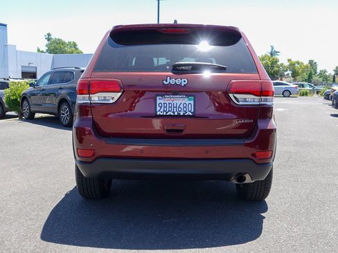 Used 2022 Jeep Grand Cherokee Laredo E RWD image 6