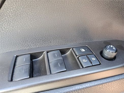 Used 2024 Toyota Camry SE image 36