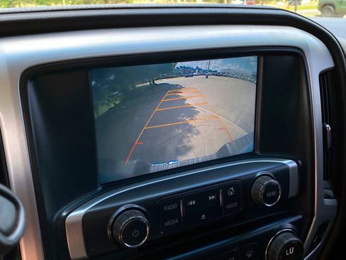 Used 2016 GMC Sierra 1500 SLE w/ SLE Preferred Package AWD/4WD image 16